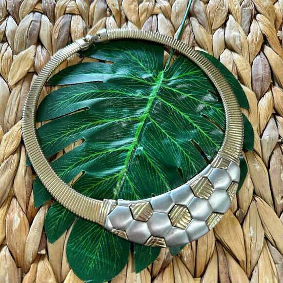 BOGO FREE Omega Chain Honeycomb Geometric Design Collar Necklace - Picture 1 of 9